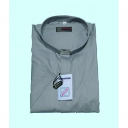 Chemise clergyman 100% coton, manches courtes, de couleur gris clair